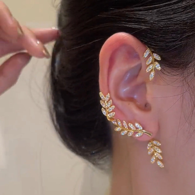 Gold leaf zircon ear-crawler earrings with dangling leaf charm