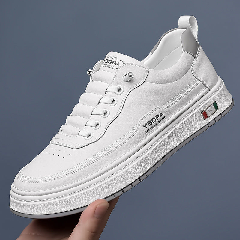 White leather-look lace-up casual shoe with cushioned collar and side logo