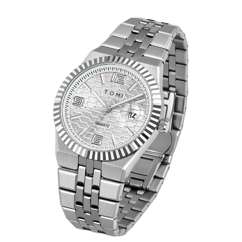 Men's minimalist quartz dress watch with silver metal bracelet and light silver honeycomb dial