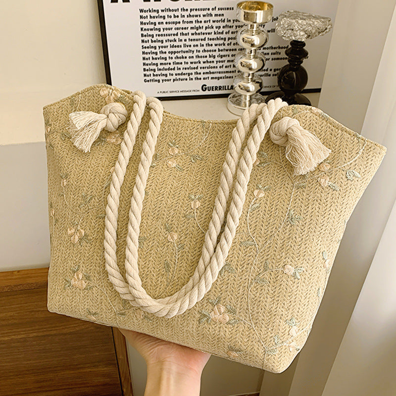 Women’s Straw Shoulder Bag