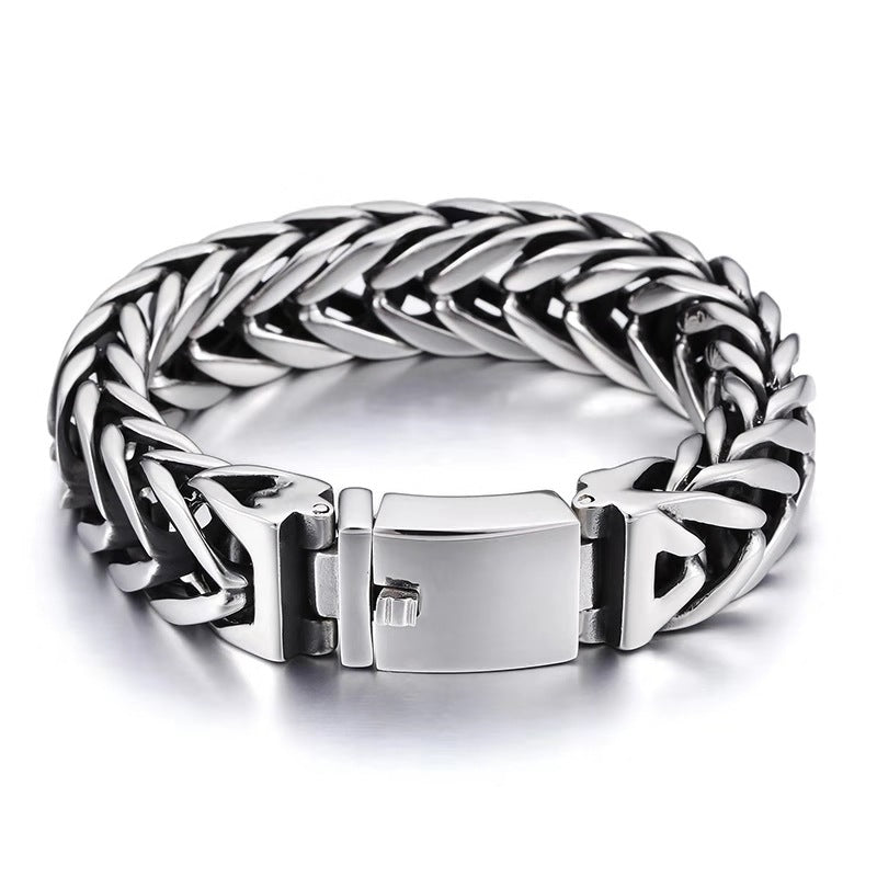 Polished chunky chain bracelet with interlocking links and box clasp centerpiece