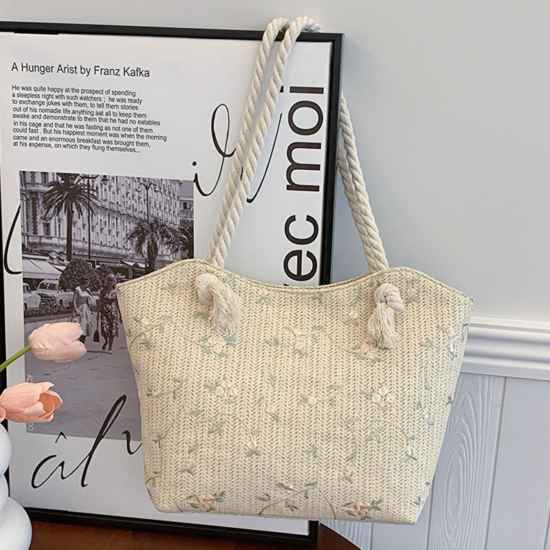 Women’s Straw Shoulder Bag