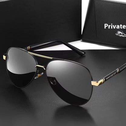 Men’s polarized photochromic sunglasses with black frame and gold details