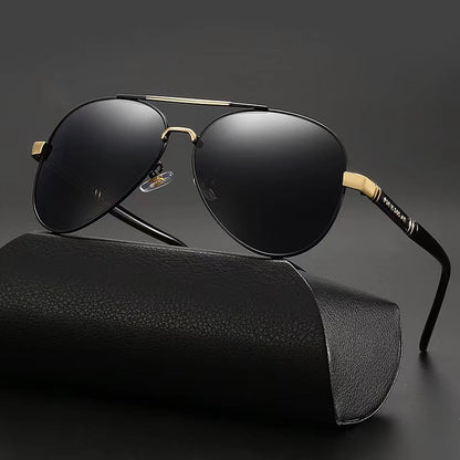 Men’s polarized photochromic sunglasses with black frame and black lenses