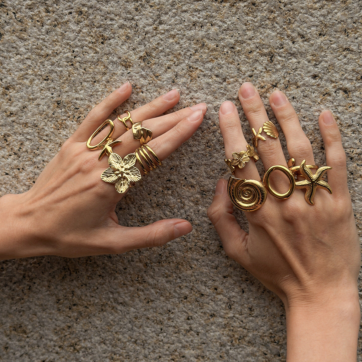 Gold 18K vacuum-plated starburst ring with textured star-shaped face