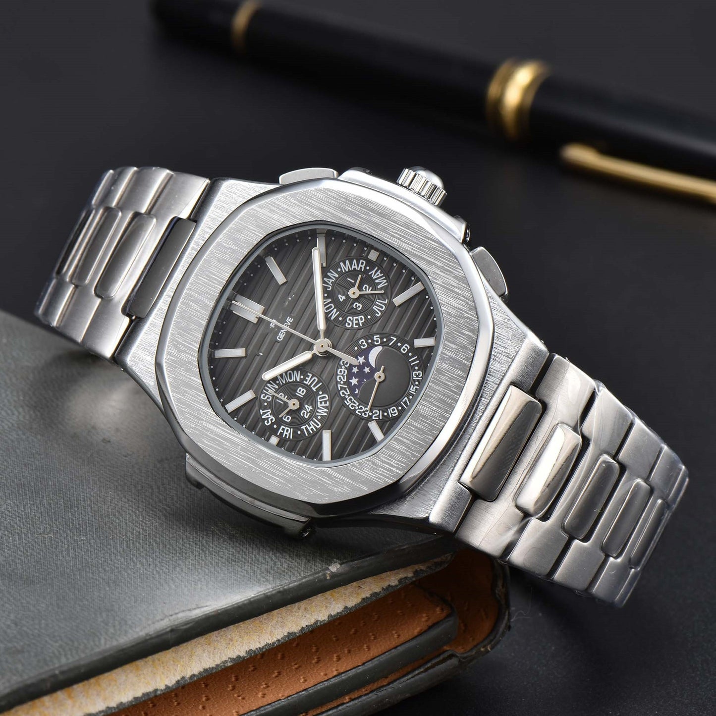 Business-Style Nautilus Men's Quartz Watch