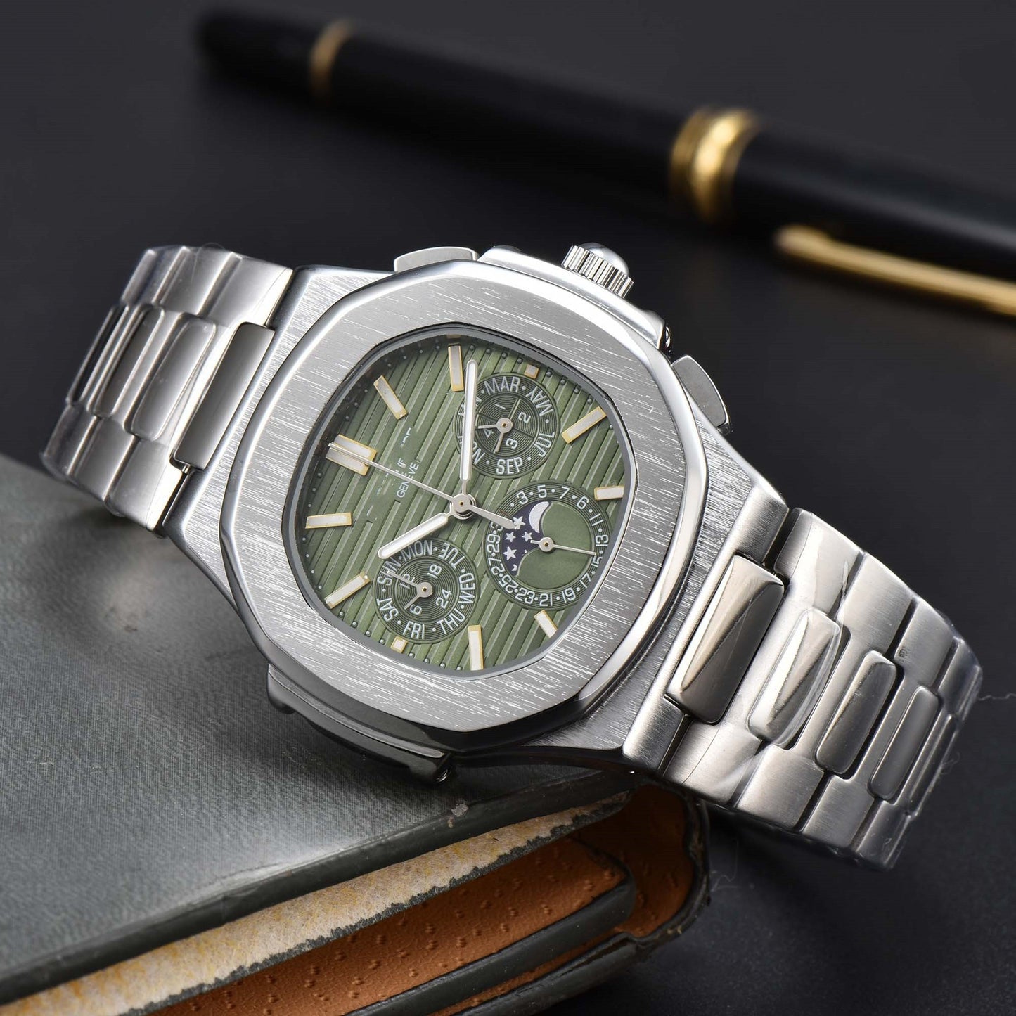 Business-Style Nautilus Men's Quartz Watch