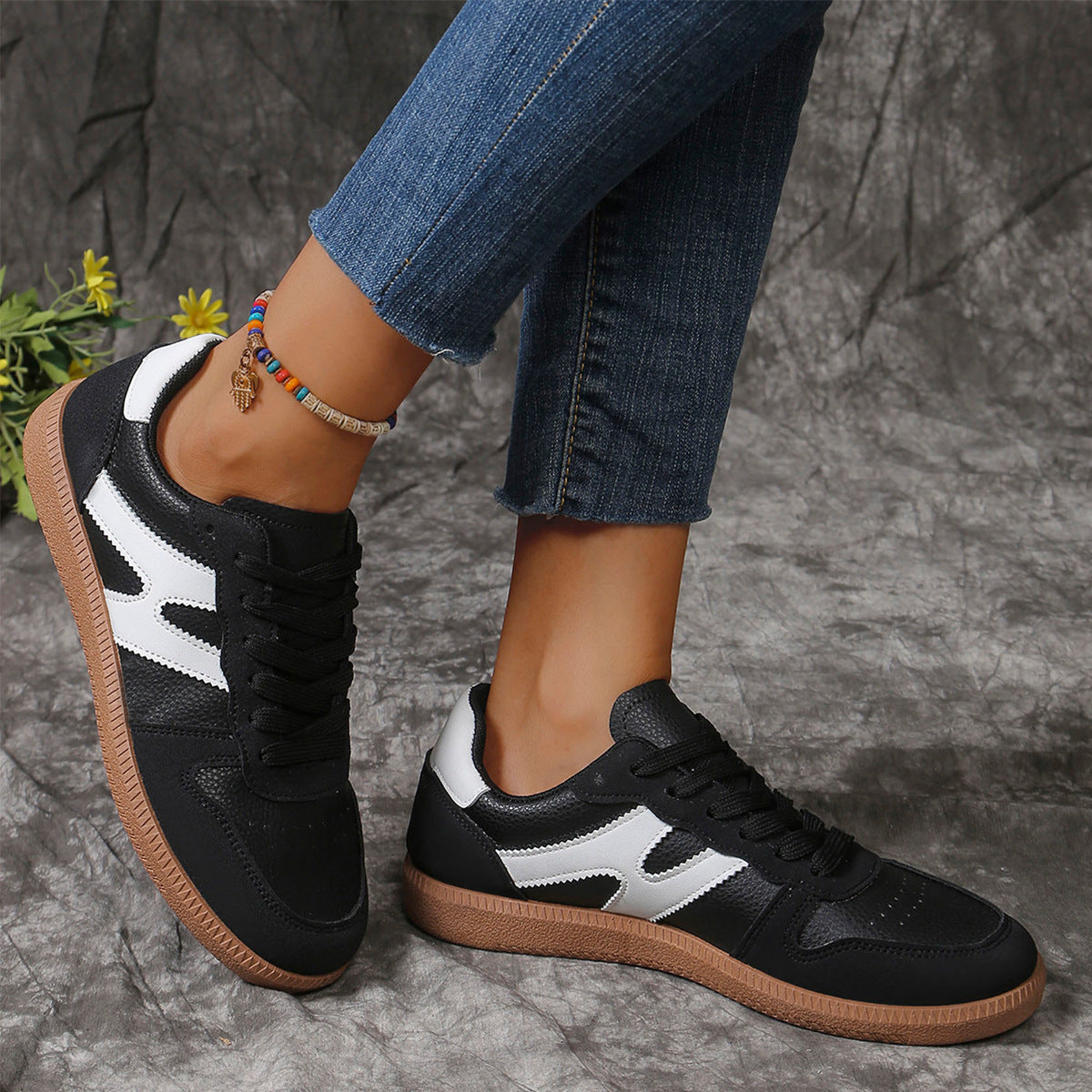 Women’s Colorblock Lace-Up Flats