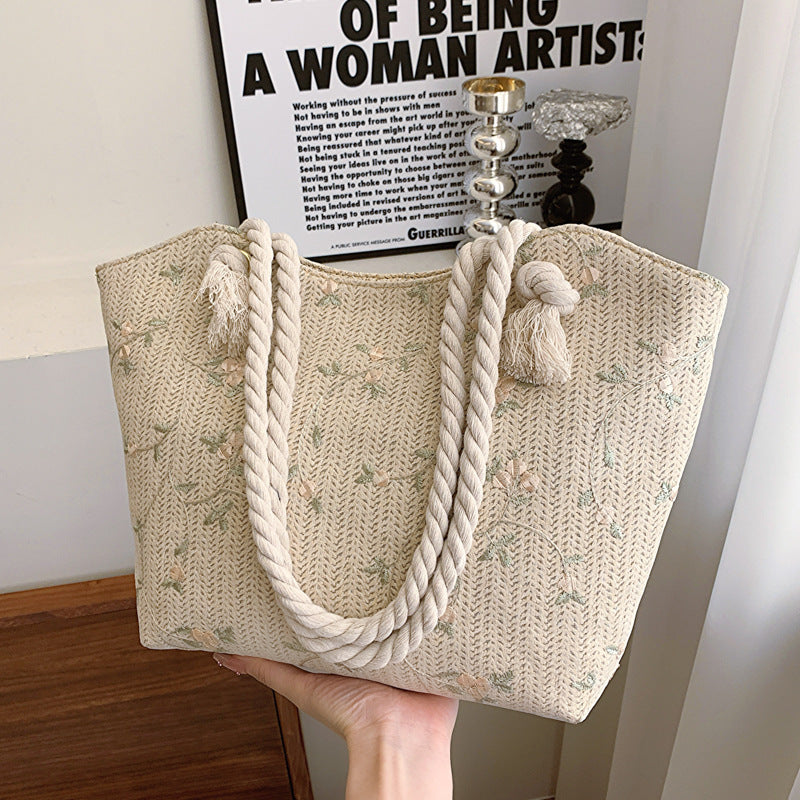Women’s Straw Shoulder Bag